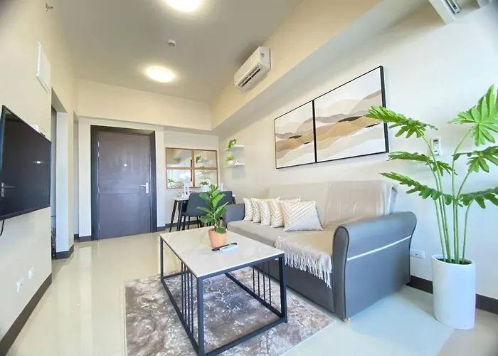 Apartment Bgc Skyline 2br With Parking In Uptown Bgc