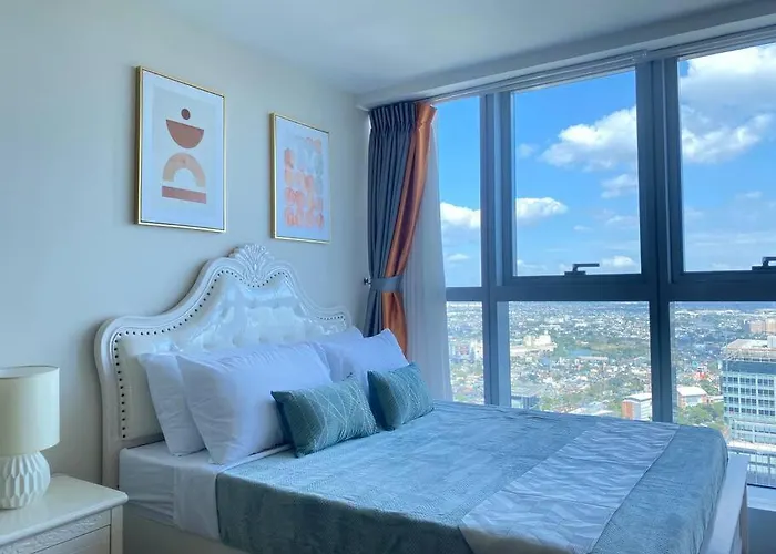 Bgc Skyline 2br With Parking In Uptown Bgc Apartment