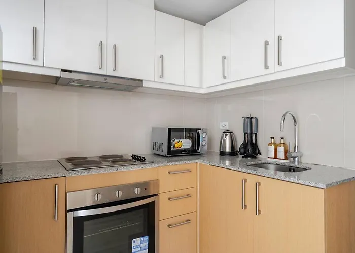 Bgc Skyline 2br With Parking In Uptown Bgc Apartment *