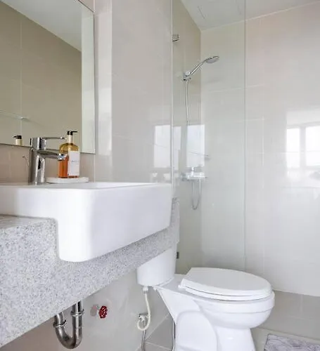 Apartment Bgc Skyline 2br With Parking In Uptown Bgc