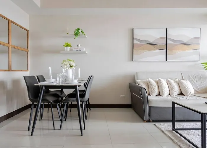 Apartment Bgc Skyline 2br With Parking In Uptown Bgc Manila