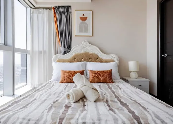 Bgc Skyline 2br With Parking In Uptown Bgc Apartment