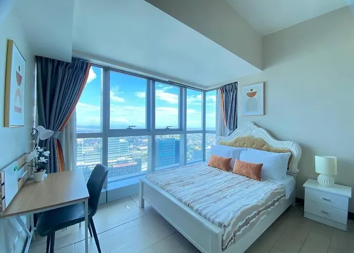Bgc Skyline 2br With Parking In Uptown Bgc Apartment