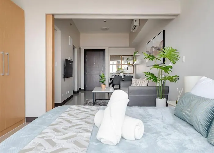 Apartment Bgc Skyline 2br With Parking In Uptown Bgc