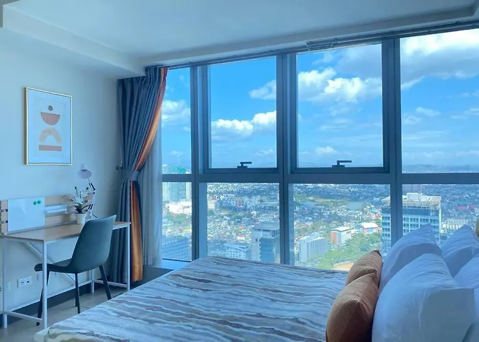 Bgc Skyline 2br With Parking In Uptown Bgc Manila