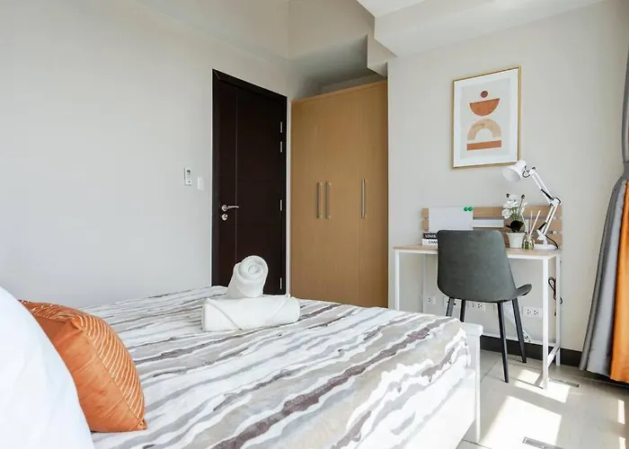 Apartment Bgc Skyline 2br With Parking In Uptown Bgc Manila