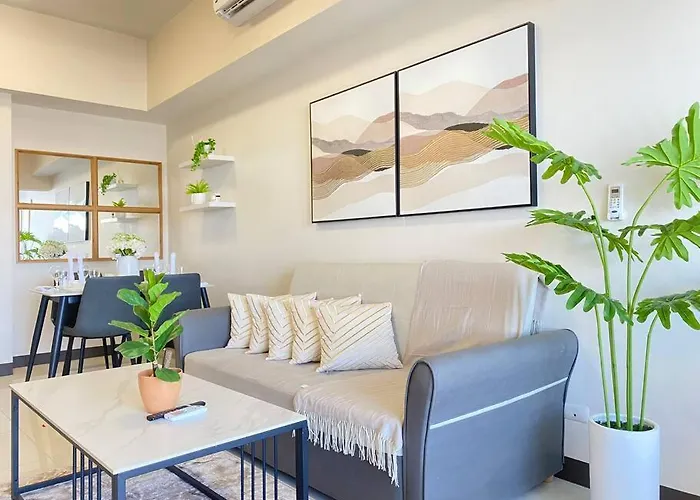 Bgc Skyline 2br With Parking In Uptown Bgc Apartment *